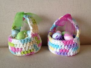 Tiny Crochet  Baskets